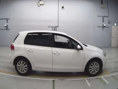 Volkswagen GOLF  с аукциона в Японии