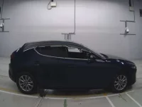Mazda MAZDA3 лот № 36440 оценка 4.5  с аукциона в Японии 2