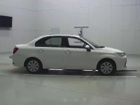 Toyota COROLLA AXIO лот № 30325 оценка 3.5  с аукциона в Японии 2