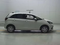 Honda FIT лот № 30326 оценка 4  с аукциона в Японии 2
