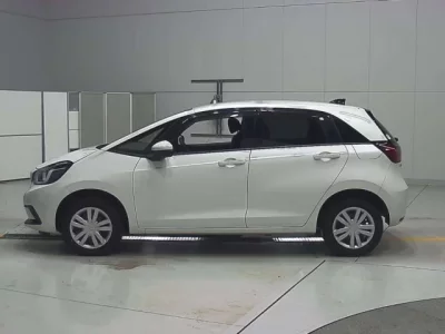 Honda FIT  с аукциона в Японии