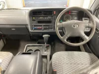 Toyota HIACE лот № 3252 оценка 3.5  с аукциона в Японии 2