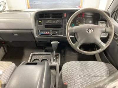 Toyota HIACE  с аукциона в Японии
