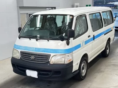 Toyota HIACE  с аукциона в Японии