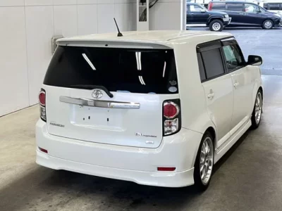 Toyota COROLLA RUMION