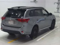 Mitsubishi OUTLANDER PHEV лот № 30341 оценка 4  с аукциона в Японии 1