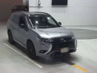 Mitsubishi OUTLANDER PHEV лот № 30341 оценка 4  с аукциона в Японии 4