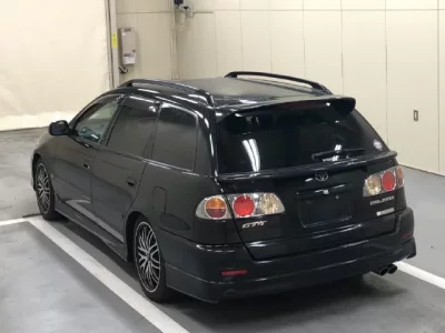 Toyota CALDINA  с аукциона в Японии