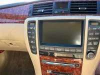 Toyota CROWN лот № 70122 оценка 3.5  с аукциона в Японии 5