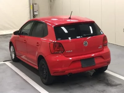 Volkswagen POLO  с аукциона в Японии