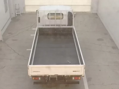 Isuzu ELF  с аукциона в Японии