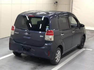 Toyota SPADE  с аукциона в Японии