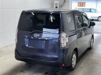 Toyota VOXY лот № 3302 оценка 3.5  с аукциона в Японии 1