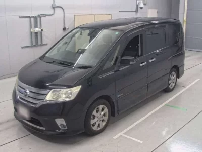 Nissan SERENA  с аукциона в Японии