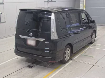 Nissan SERENA  с аукциона в Японии