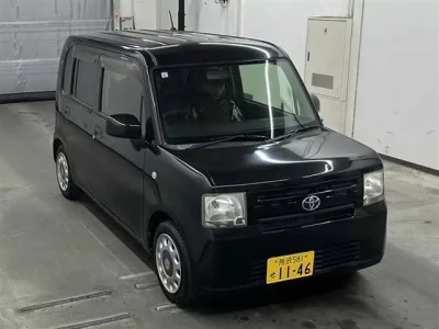 Toyota PIXIS SPACE