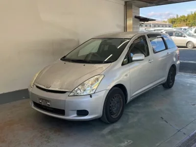 Toyota WISH  с аукциона в Японии