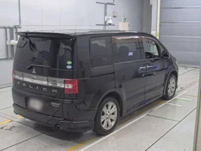 Mitsubishi DELICA D5