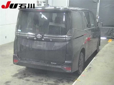 Toyota VOXY  с аукциона в Японии
