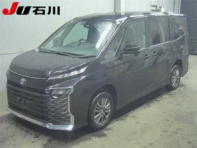 Toyota VOXY  с аукциона в Японии