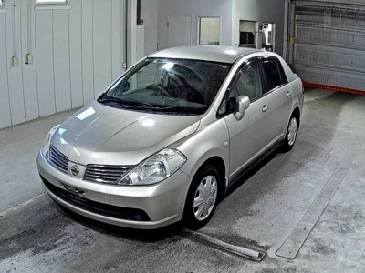 Nissan TIIDA LATIO