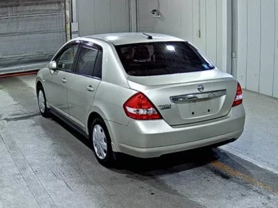 Nissan TIIDA LATIO