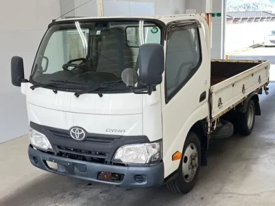 Toyota DYNA  с аукциона в Японии