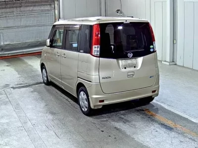 Nissan ROOX  с аукциона в Японии