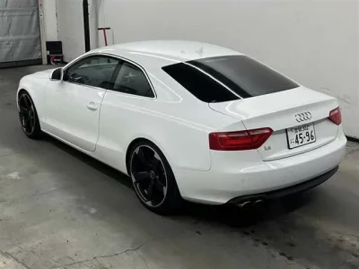 Audi A5  с аукциона в Японии