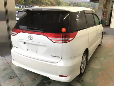 Toyota ESTIMA  с аукциона в Японии
