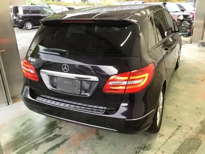 Mercedes-Benz B CLASS