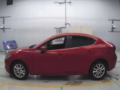 Mazda AXELA  с аукциона в Японии