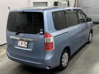 Toyota NOAH лот № 90108 оценка 3.5  с аукциона в Японии 4