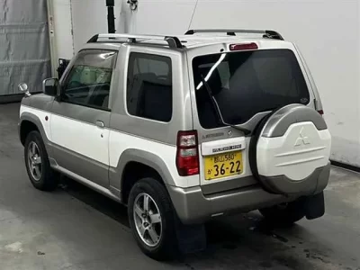 Mitsubishi PAJERO MINI