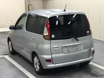 Toyota FUNCARGO  с аукциона в Японии
