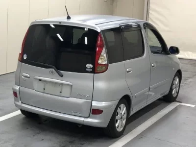 Toyota FUNCARGO  с аукциона в Японии