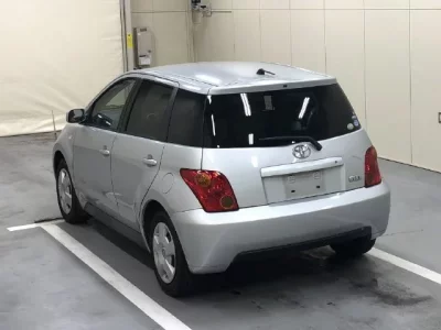 Toyota IST