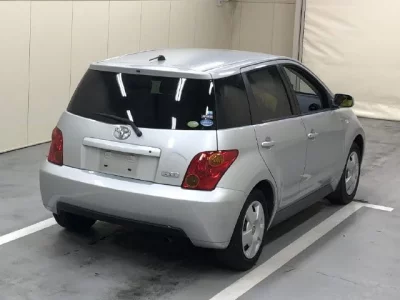 Toyota IST