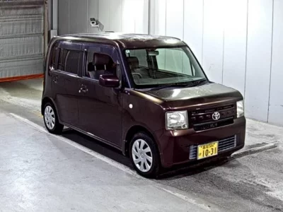 Toyota PIXIS SPACE