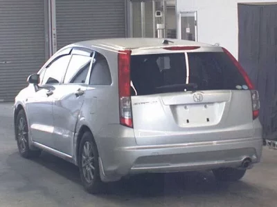 Honda STREAM  с аукциона в Японии