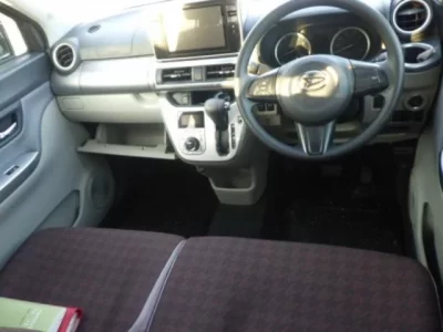 Daihatsu Cast  с аукциона в Японии