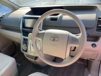 Toyota NOAH лот № 10176 оценка 3.5  с аукциона в Японии 2