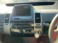 Toyota PRIUS лот № 90136 оценка 4  с аукциона в Японии 5