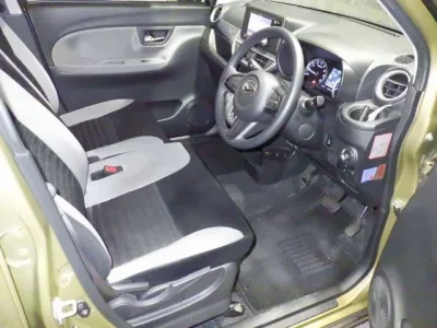 Daihatsu Cast  с аукциона в Японии