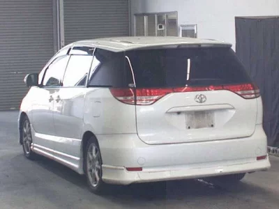 Toyota ESTIMA  с аукциона в Японии