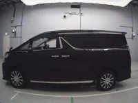 Toyota VELLFIRE лот № 30447 оценка 4.5  с аукциона в Японии 3