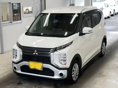 Mitsubishi EK X