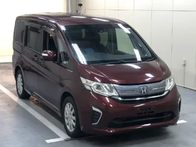 Honda STEP WAGON  с аукциона в Японии