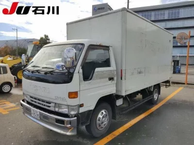 Toyota DYNA  с аукциона в Японии