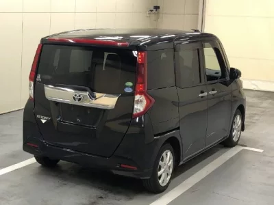 Toyota ROOMY  с аукциона в Японии
